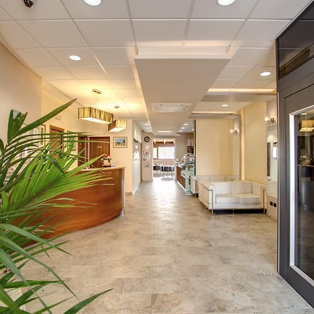 Hotel Roma Tiburtina Metro Екстер'єр фото