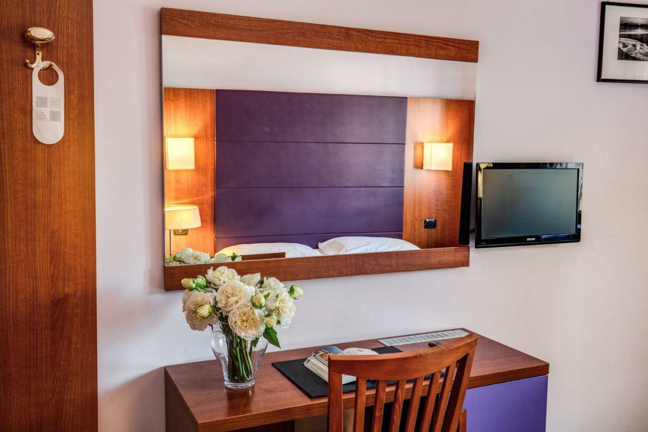 Hotel Roma Tiburtina Metro Екстер'єр фото