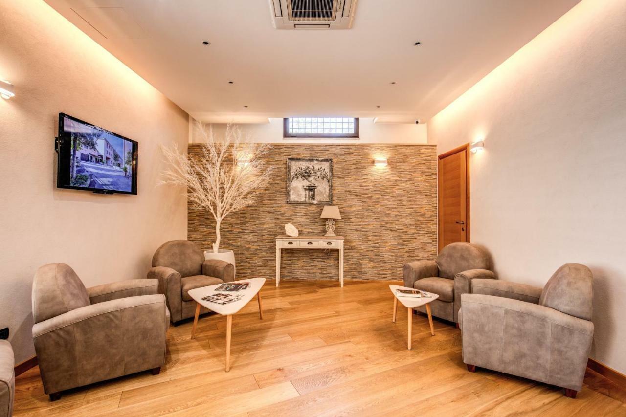 Hotel Roma Tiburtina Metro Екстер'єр фото