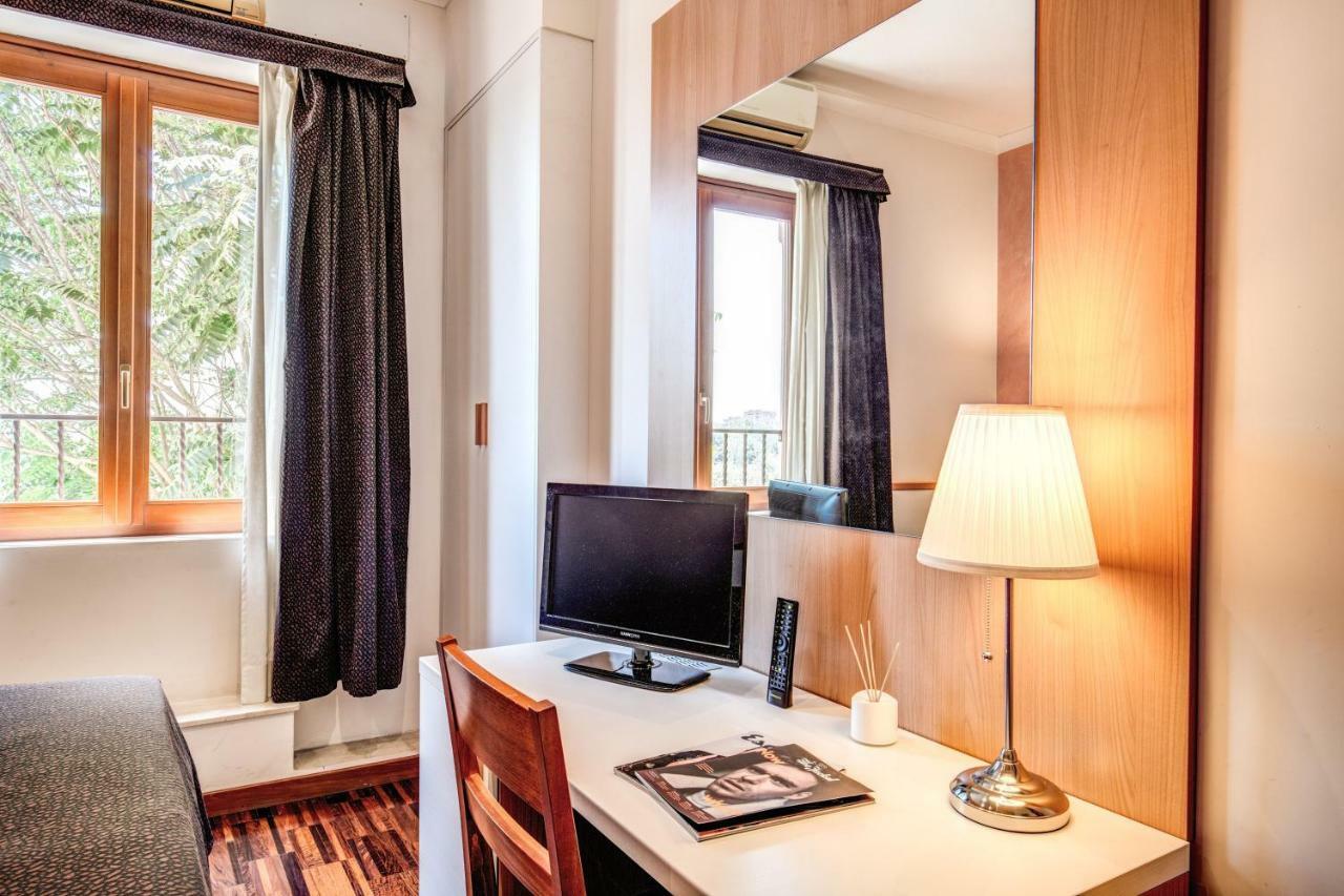 Hotel Roma Tiburtina Metro Екстер'єр фото